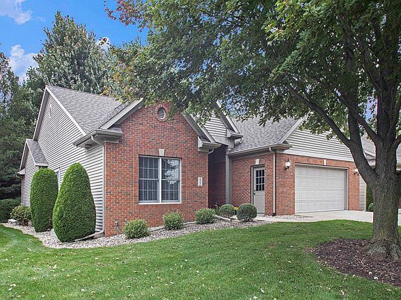 3rd image of 1805 Woodgate Dr