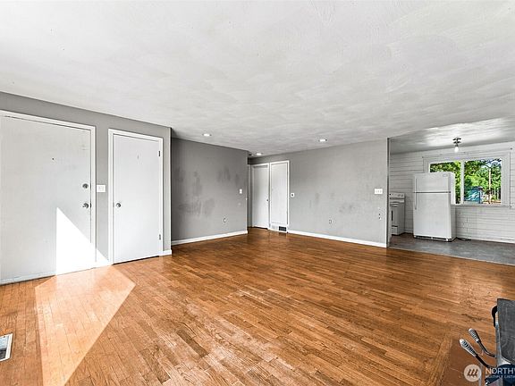4th image of 15401 Grant Avenue SW