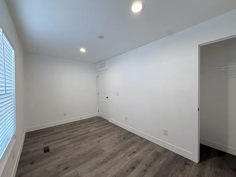 2060 N Center St #410 — Photo 21