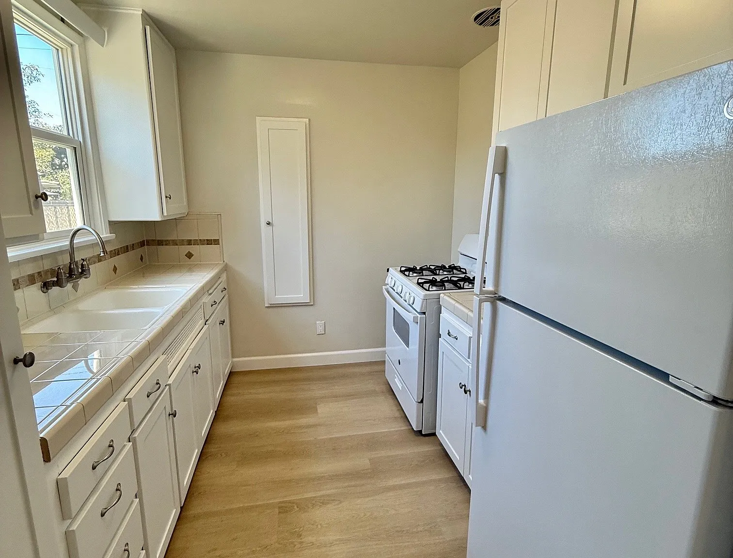 1 bed, $1,925 — Photo 2