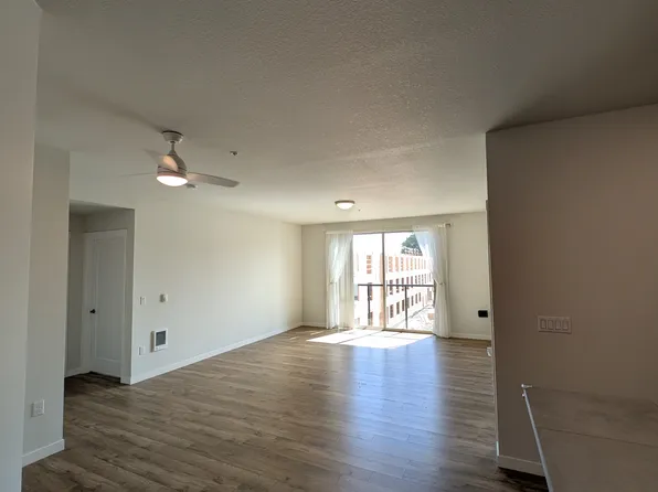 11715 SW Valencia Ln Unit 306, Wilsonville, OR 97070
