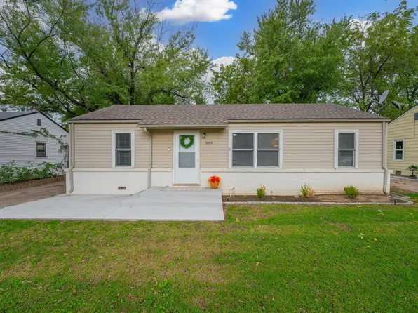 909 N Derby Ave, Derby, KS 67037