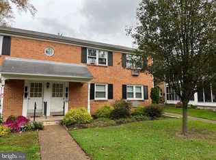 1 Beverly Ln, Stratford, NJ 08084