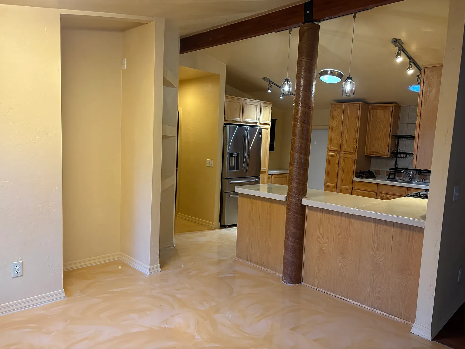 4 bed, 1440 sqft, $1,450 — Photo 4