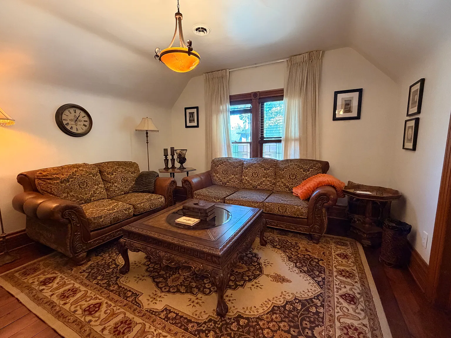 2 bed, 1200 sqft, $1,800 — Photo 4