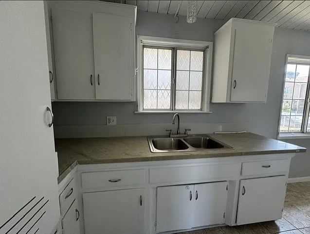 12520 York Ave #A — Photo 14