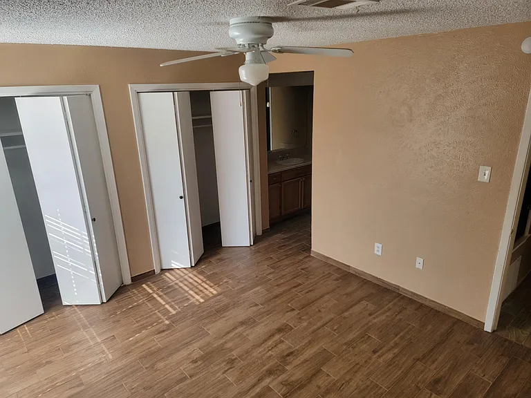 314 E Denton Dr #17 — Photo 7