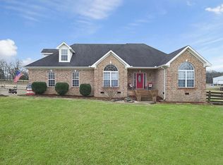 1486 Lindsey Ln, Chapel Hill, TN 37034
