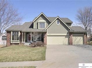16624 Wright Cir, Omaha, NE 68130