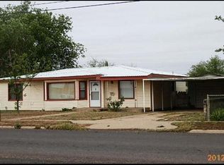 102 SW 11th St, Seminole, TX 79360