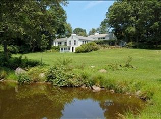 9 Crow Hill Rd, Mount Kisco, NY 10549