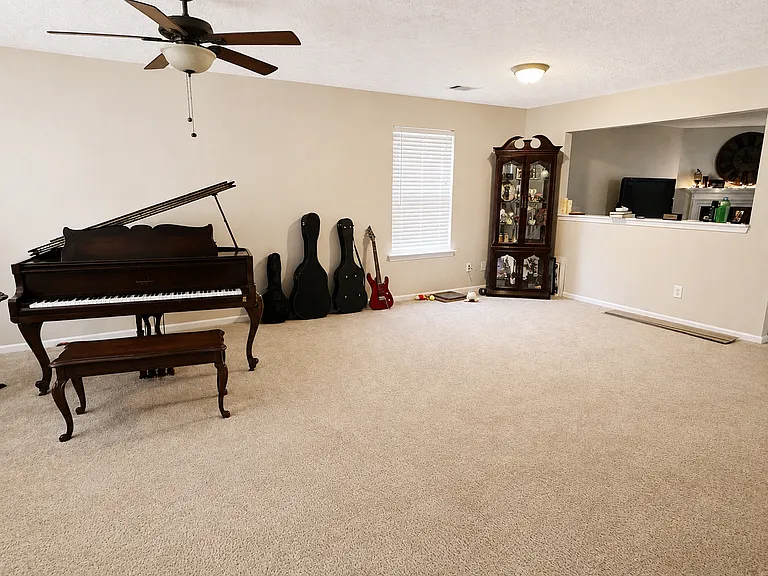 309 Westminster Dr — Photo 3