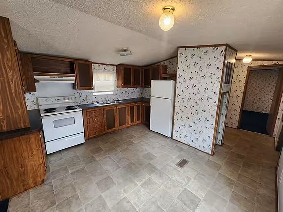 2nd image of 49159 Chapman Rd #59
