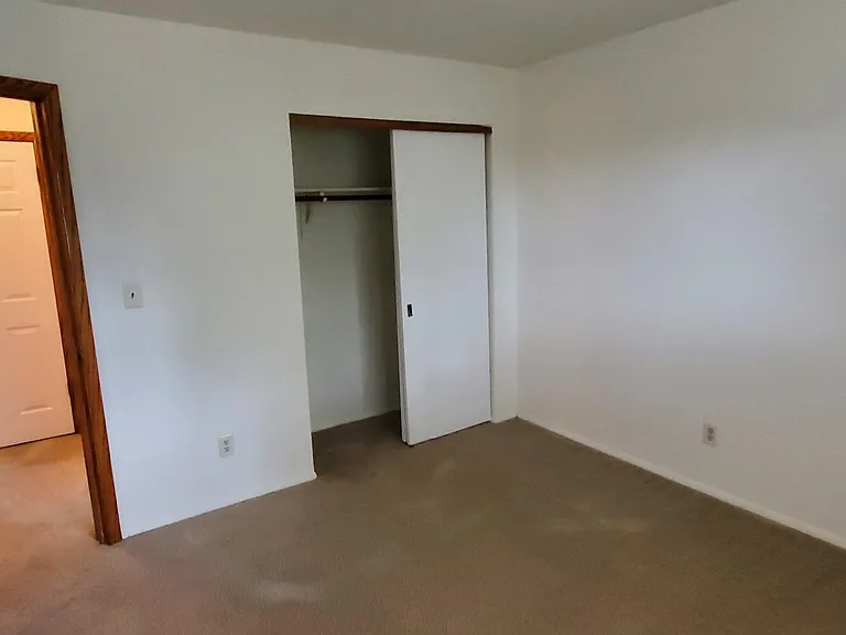9520 W Fond Du Lac Ave — Photo 12