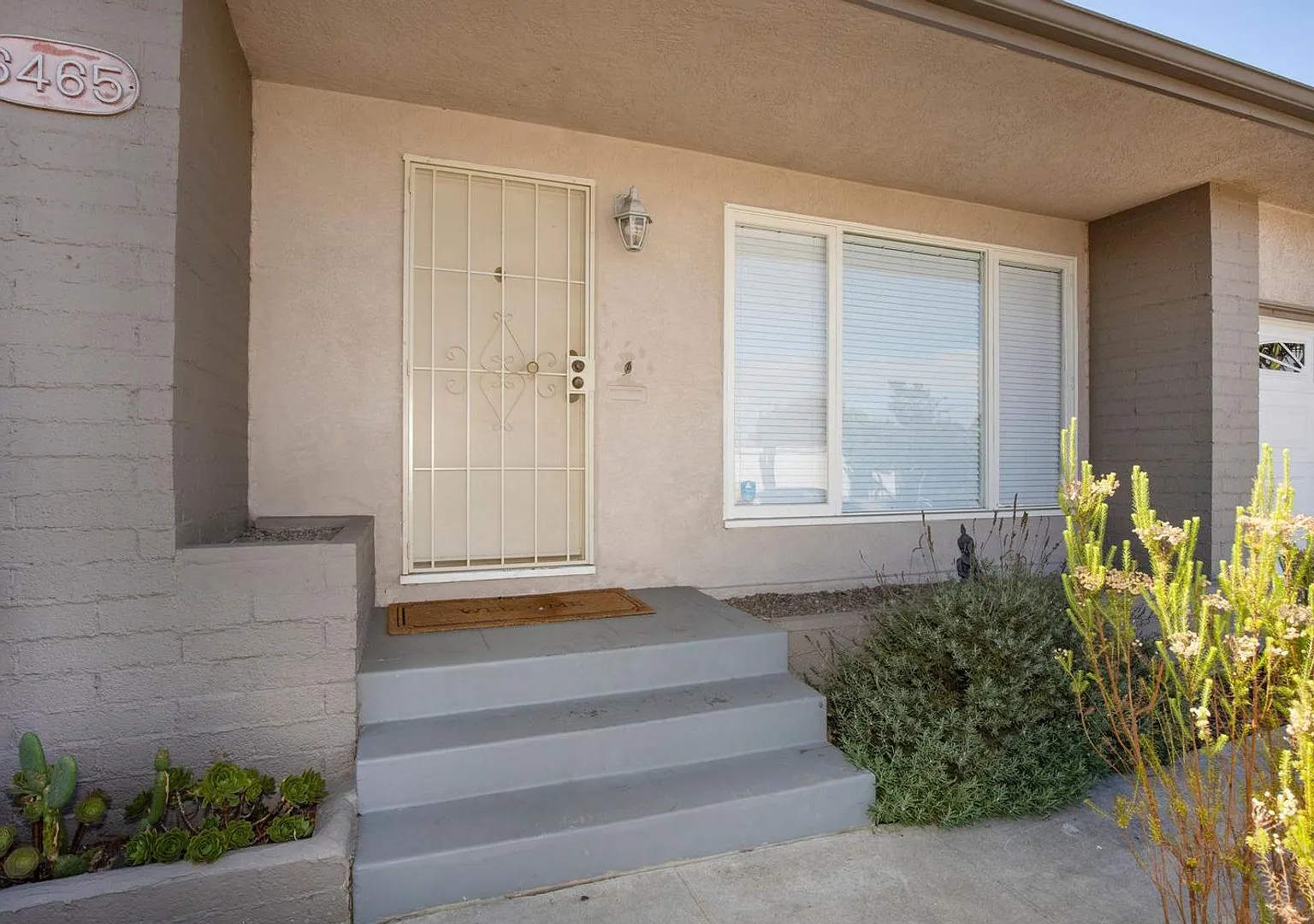 Charming Cottage in College East - Available Now — Photo 4