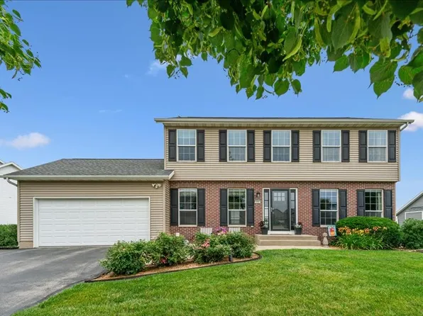 202 Rockhurst Dr SW, Cedar Rapids, IA 52404