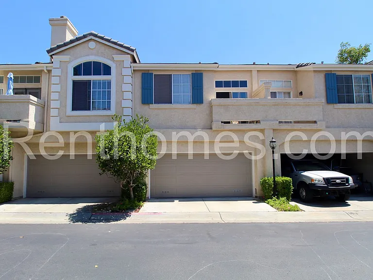 11295 Provencal Pl — Photo 1