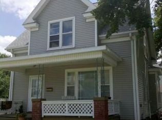 219 W 4th Ave, Monmouth, IL