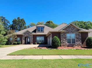 7926 Gabriela Dr NW, Huntsville, AL 35806