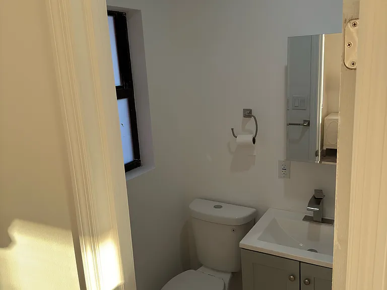 49 NW 30th Ave #2 — Photo 16