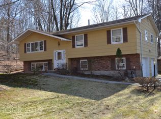 6 Kristoffersen Ct, Airmont, NY 10901