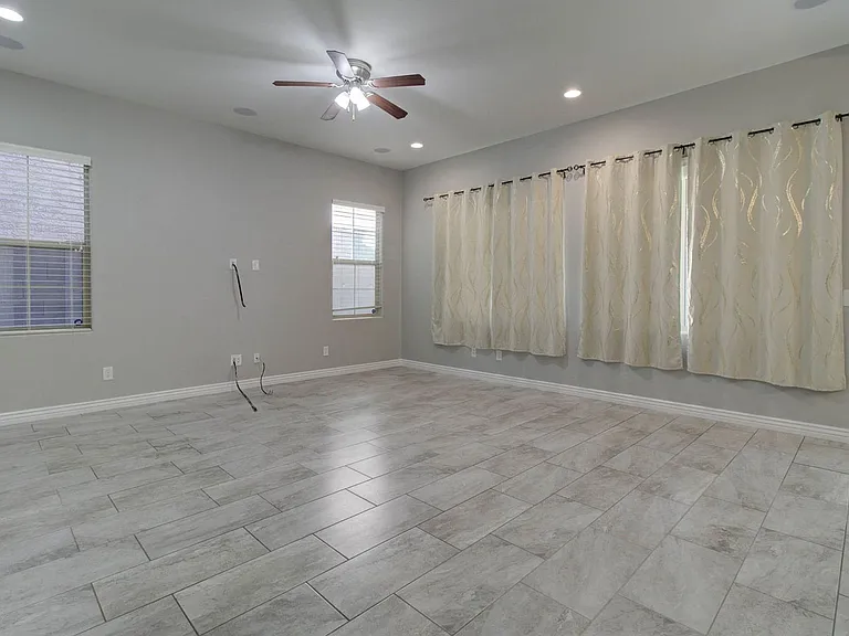 4617 E Walter Way — Photo 53