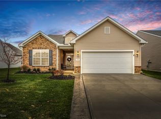 733 Cedar Crest Dr, Elyria, OH 44035