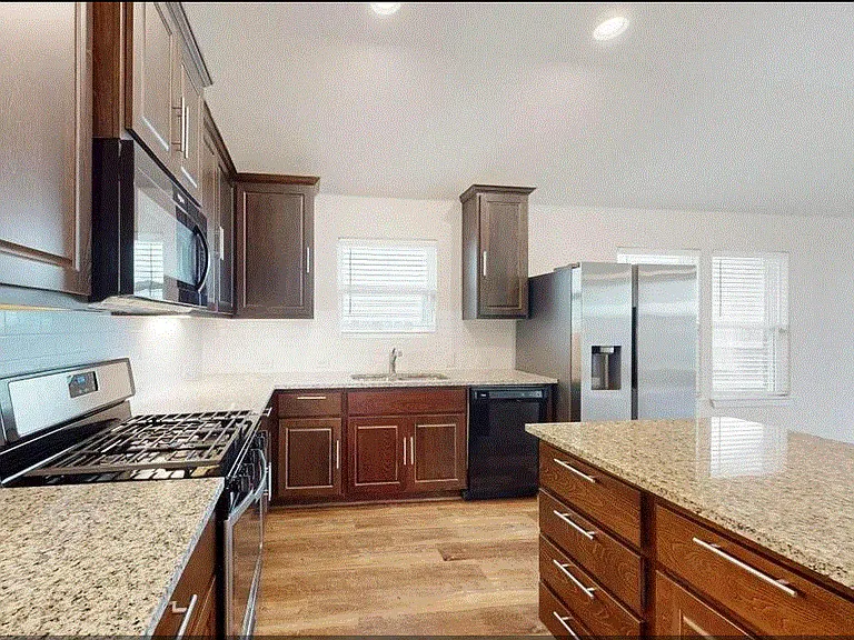 113 Thurston Dr — Photo 19