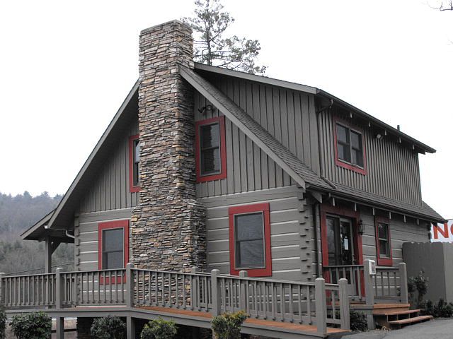 1st image of 206 Pottery Dr