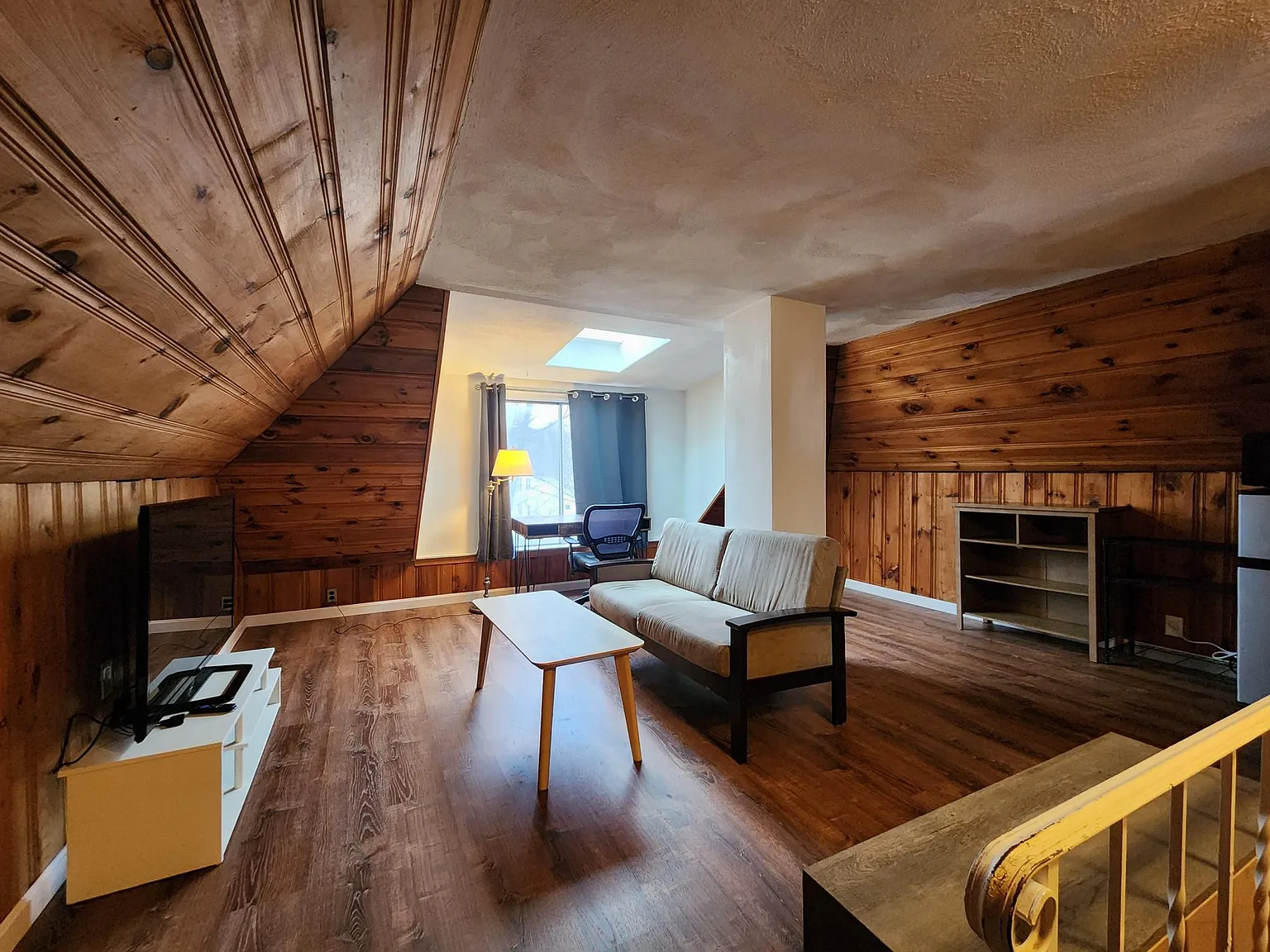 4 bed, 1800 sqft, $1,500 — Photo 1