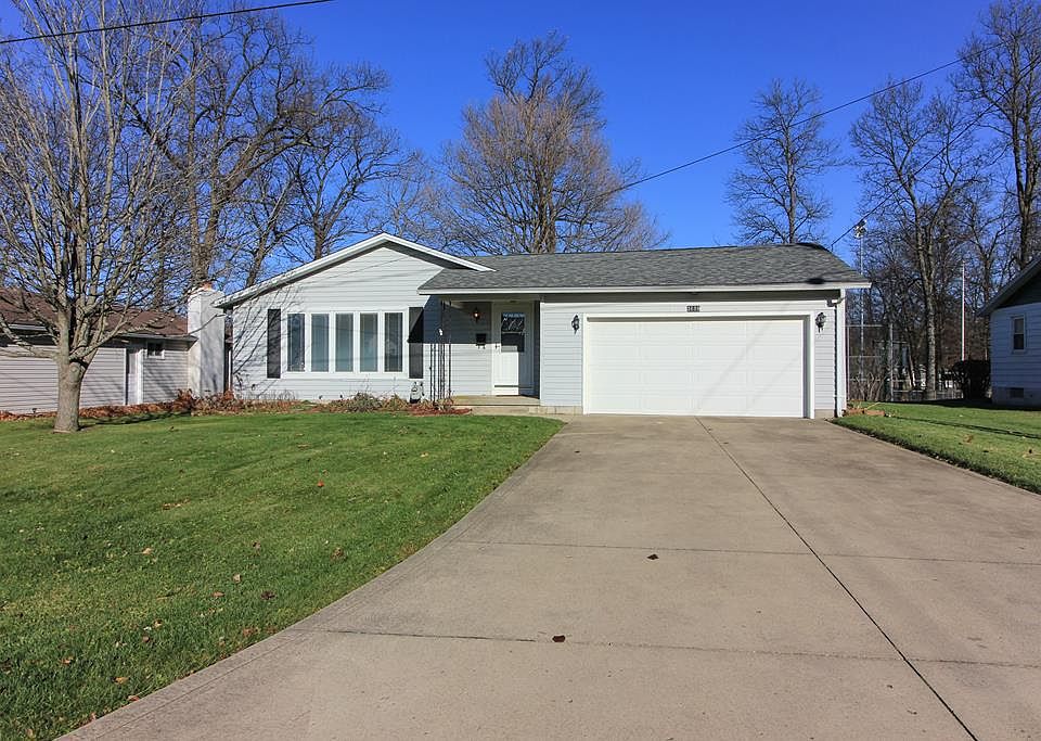 1st image of 1619 Plum Pl