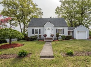 283 Colonial Rd, Lawrence, MA 01843