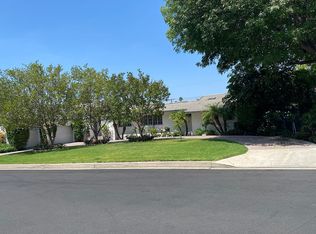 9915 Garden Grove Ave, Northridge, CA 91325