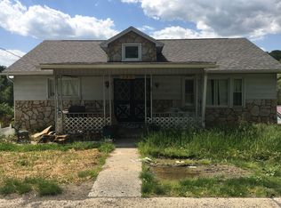 145 Country Club Rd, Grafton, WV 26354
