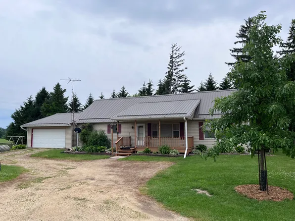 E9147 County Rd W, North Freedom, WI 53951