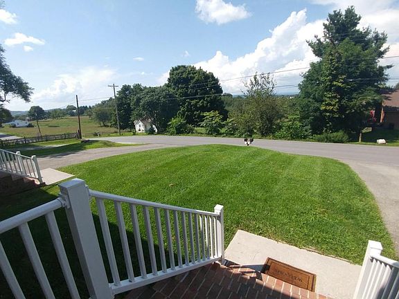 3rd image of 260 Wades Ln