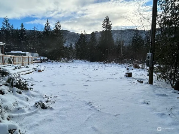 8381 Golden Valley Boulevard, Maple Falls, WA 98266