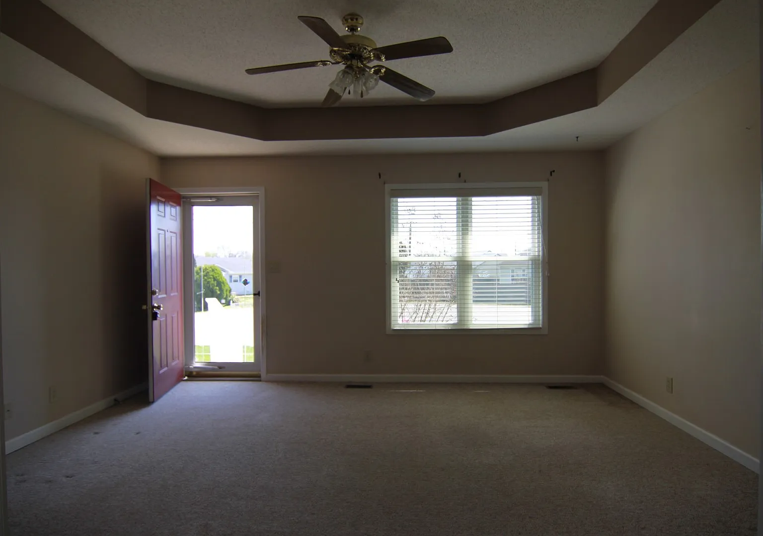 3 Bedroom Dog Friendly Home For Rent Near Post! — Photo 2