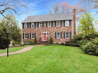 34 Eisenhower Cir, Wellesley, MA 02482