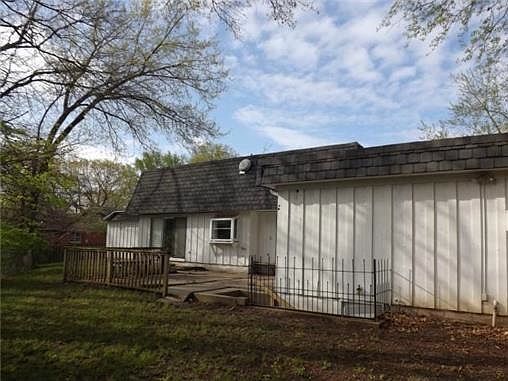 3rd image of 6816 Garfield Ave