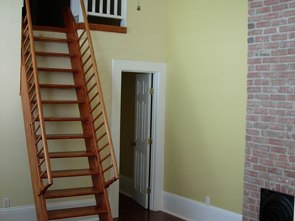 2nd image of 1680 N Dupre St