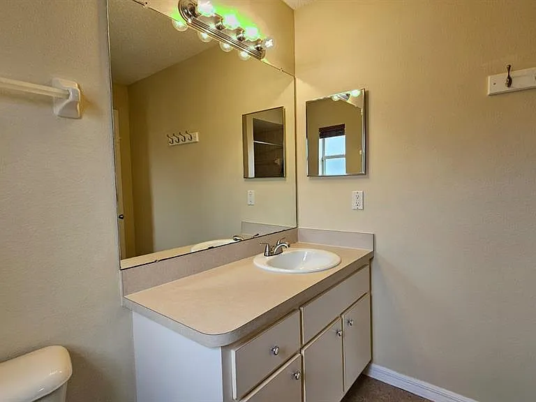 10368 Lansfield St — Photo 19