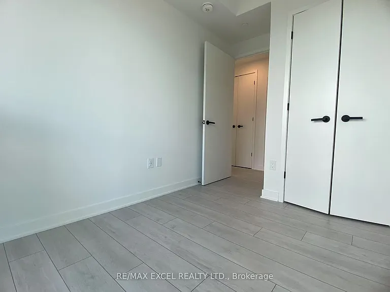 55 Charles St E #2803 — Photo 12