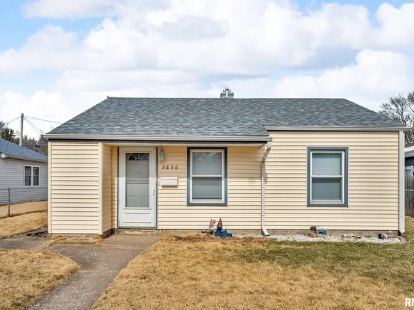 3836 Pearl Ave, Davenport, IA 52802