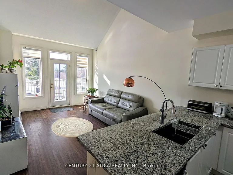 8 McAlister Ave — Photo 6