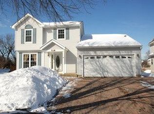 746 Bluejay Cir, Elk Grove Village, IL 60007