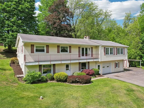 1317 Willowbrook Rd, New Castle, PA 16101