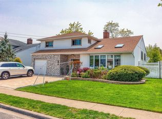 3448 Poplar St, Oceanside, NY 11572