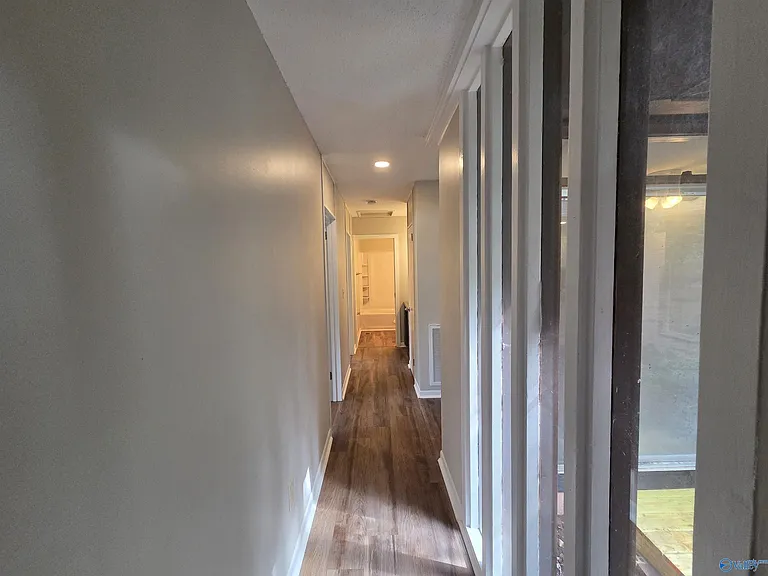 1209 Governors Dr SE — Photo 19