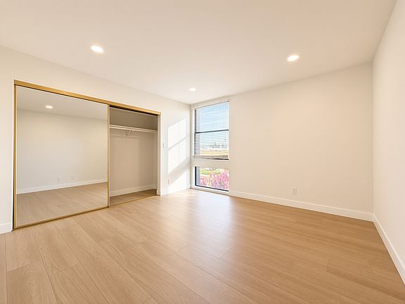 3rd image of 4727 Kester Ave APT 208